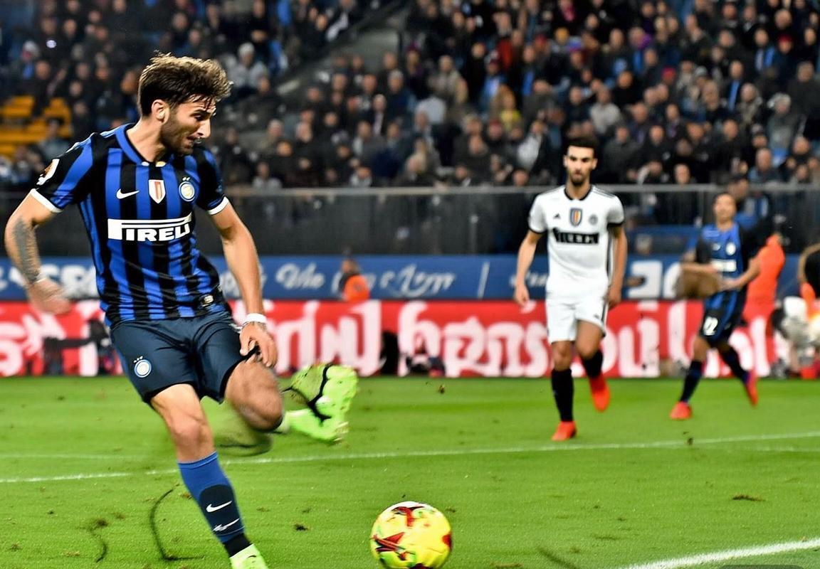 国际米兰2-0完胜尤文图斯：恰尔汗奥卢世界波，劳塔罗头槌建功，意甲积分榜争冠悬念重燃