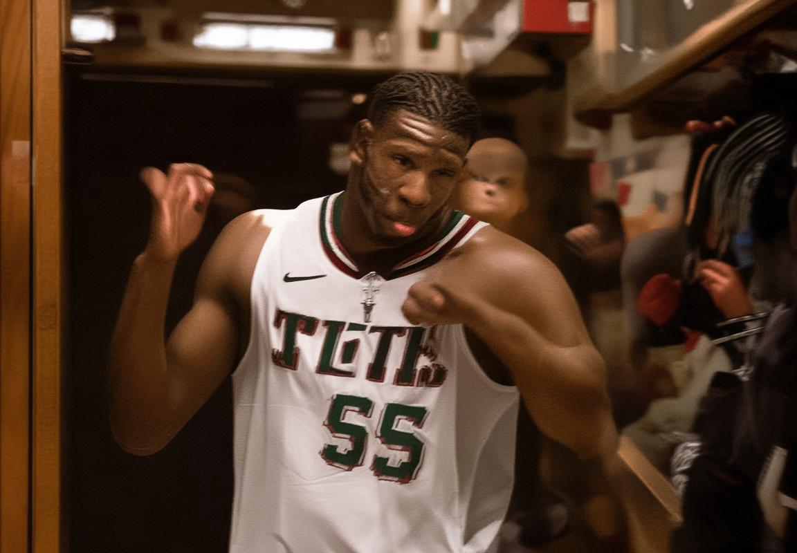 运动领袖杰伦·布朗：用沉稳领导力引领凯尔特人迎接NBA新赛季